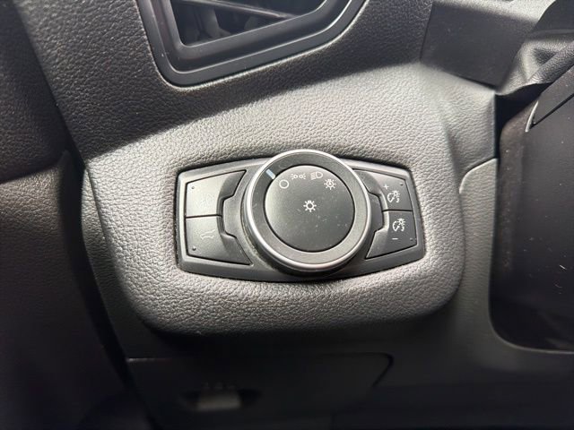 Used 2019 Ford Escape SE image 39