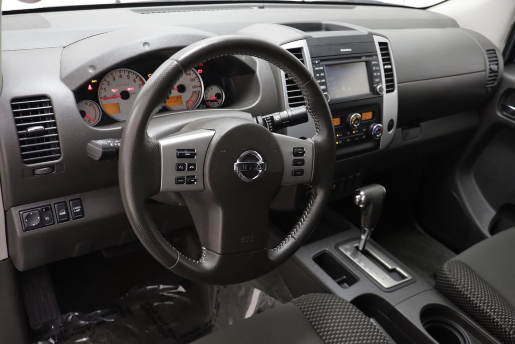 Used 2016 Nissan Frontier PRO-4X AWD/4WD image 6