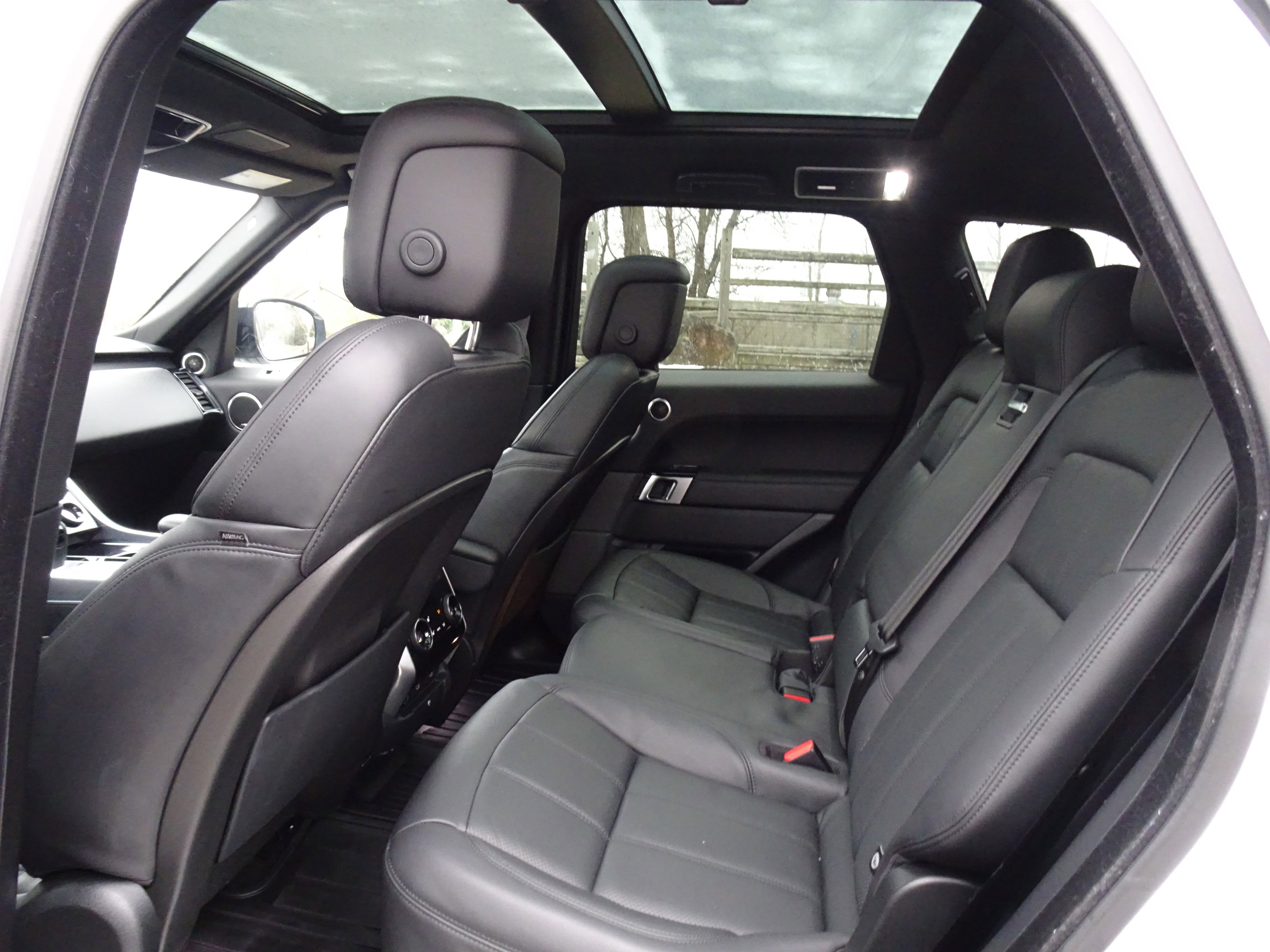 Certified 2022 Land Rover Range Rover Sport HSE Silver Edition image 21