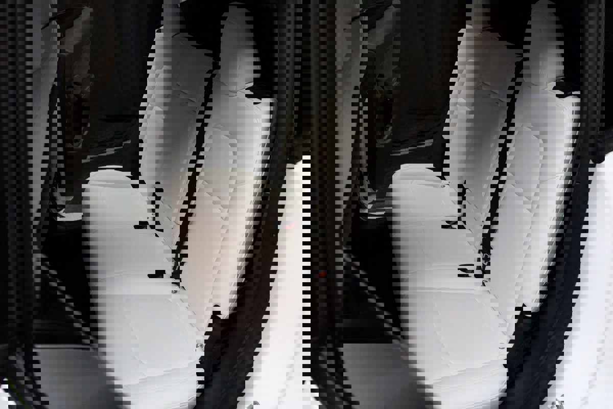 Used 2022 Tesla Model Y Long Range image 24