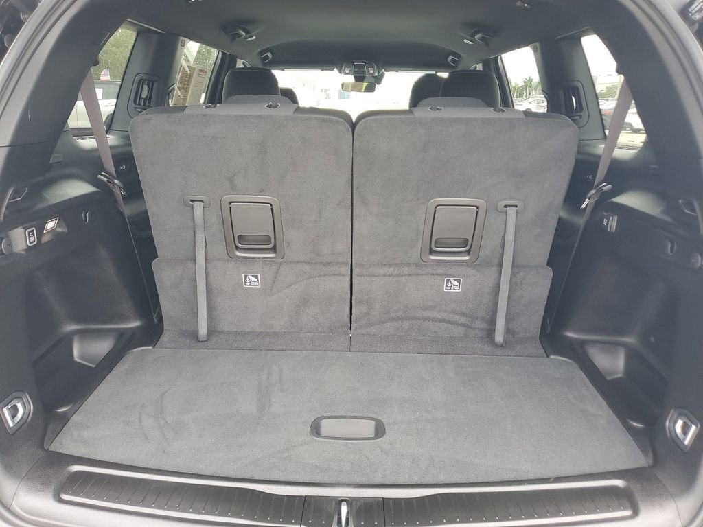 Used 2025 Jeep Grand Cherokee L Laredo w/ Luxury Tech Group I image 22