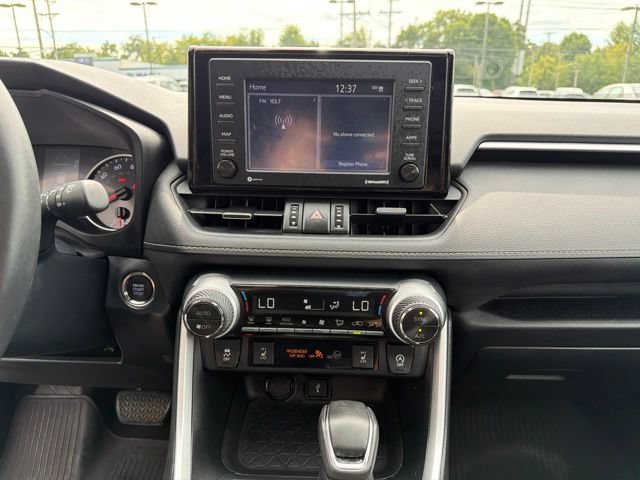 Used 2020 Toyota RAV4 XLE Premium AWD/4WD image 18