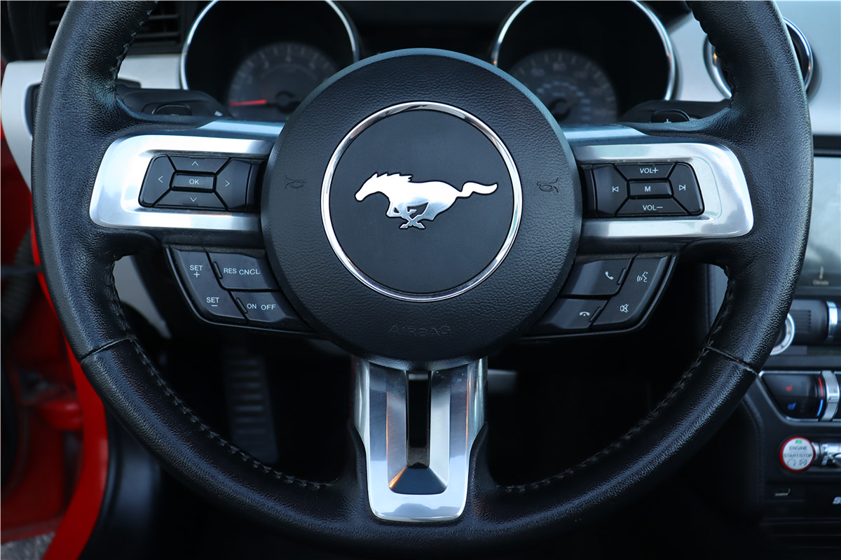 Used 2017 Ford Mustang Premium RWD image 42