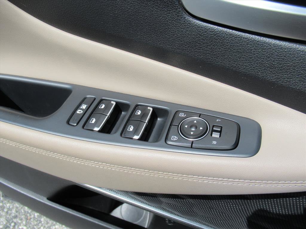 Used 2020 Hyundai Santa Fe SEL w/ Convenience + Premium Package image 20