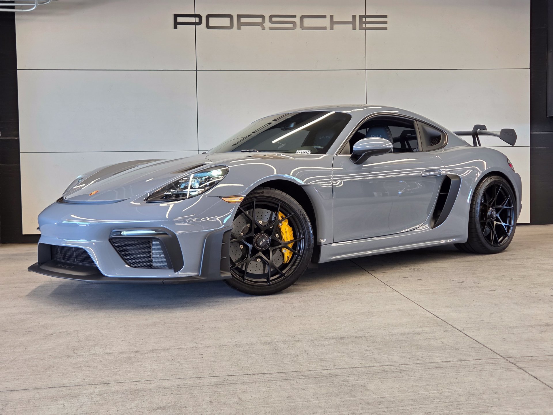 Certified 2023 Porsche 718 Cayman GT4 RS RWD image 1