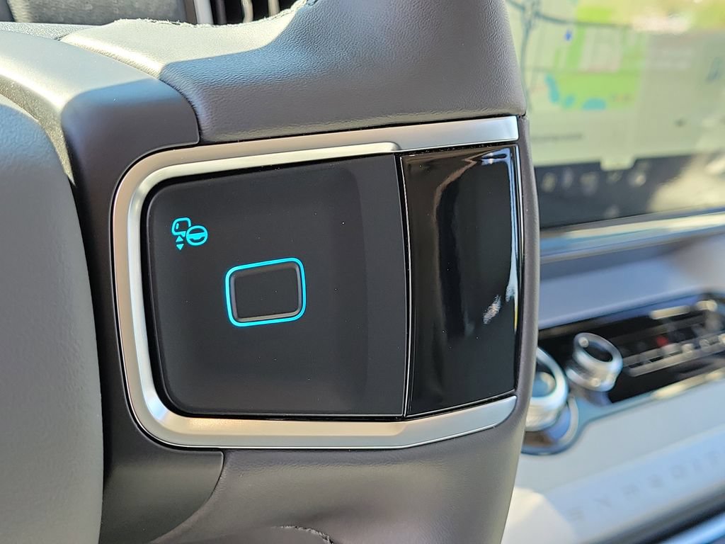 New 2026 Ford Expedition Active RWD image 17