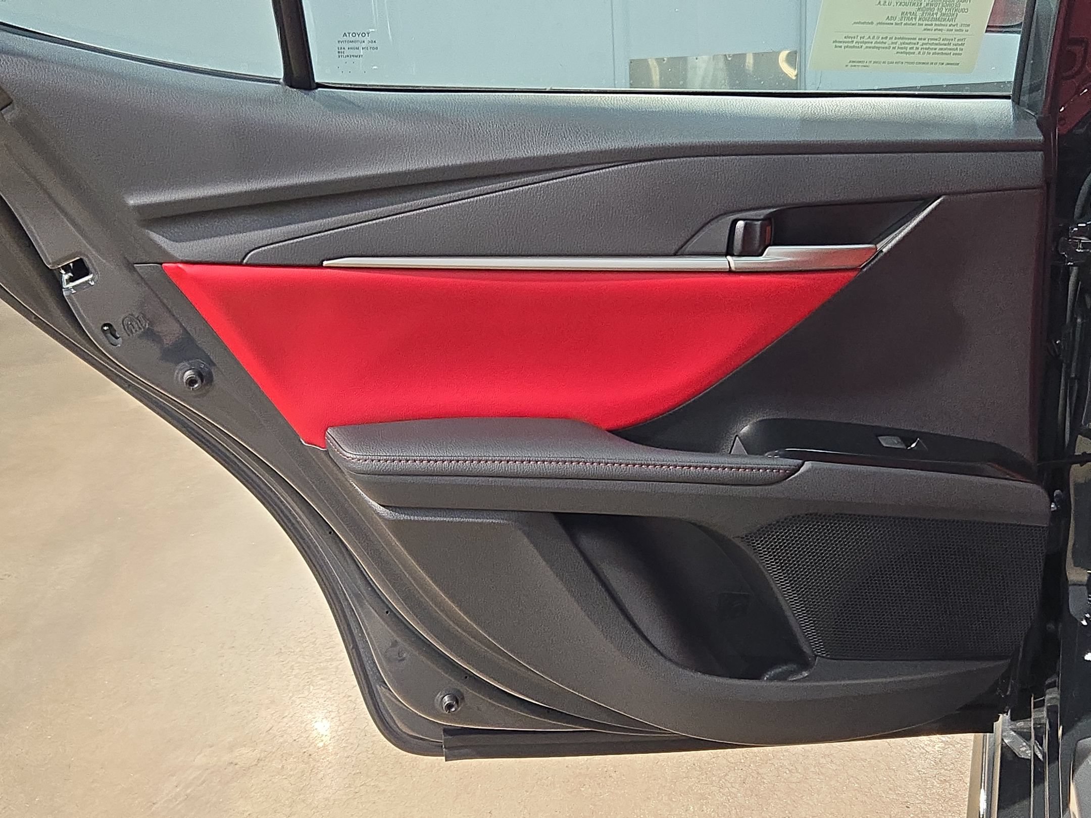 New 2026 Toyota Camry Hybrid FWD image 23