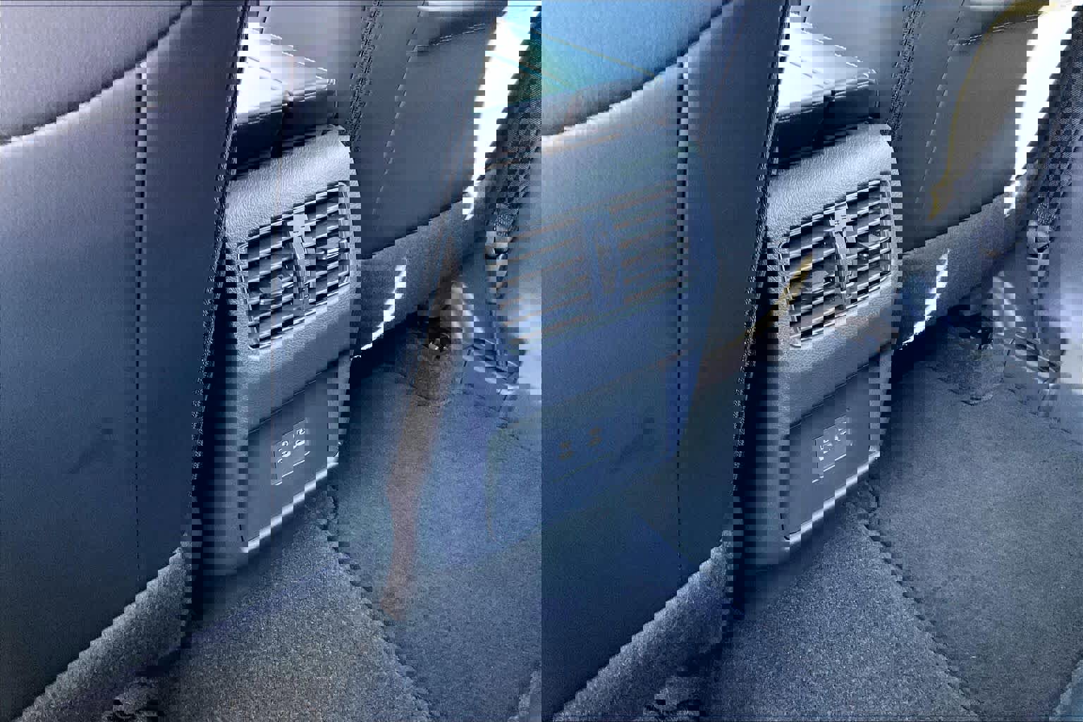 Used 2026 Nissan Rogue SV w/ SV Premium Package image 33