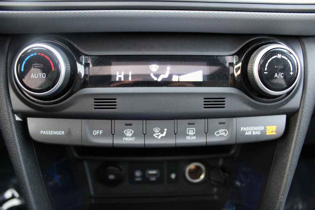 Used 2021 Hyundai Kona Limited w/ Cargo Package image 18