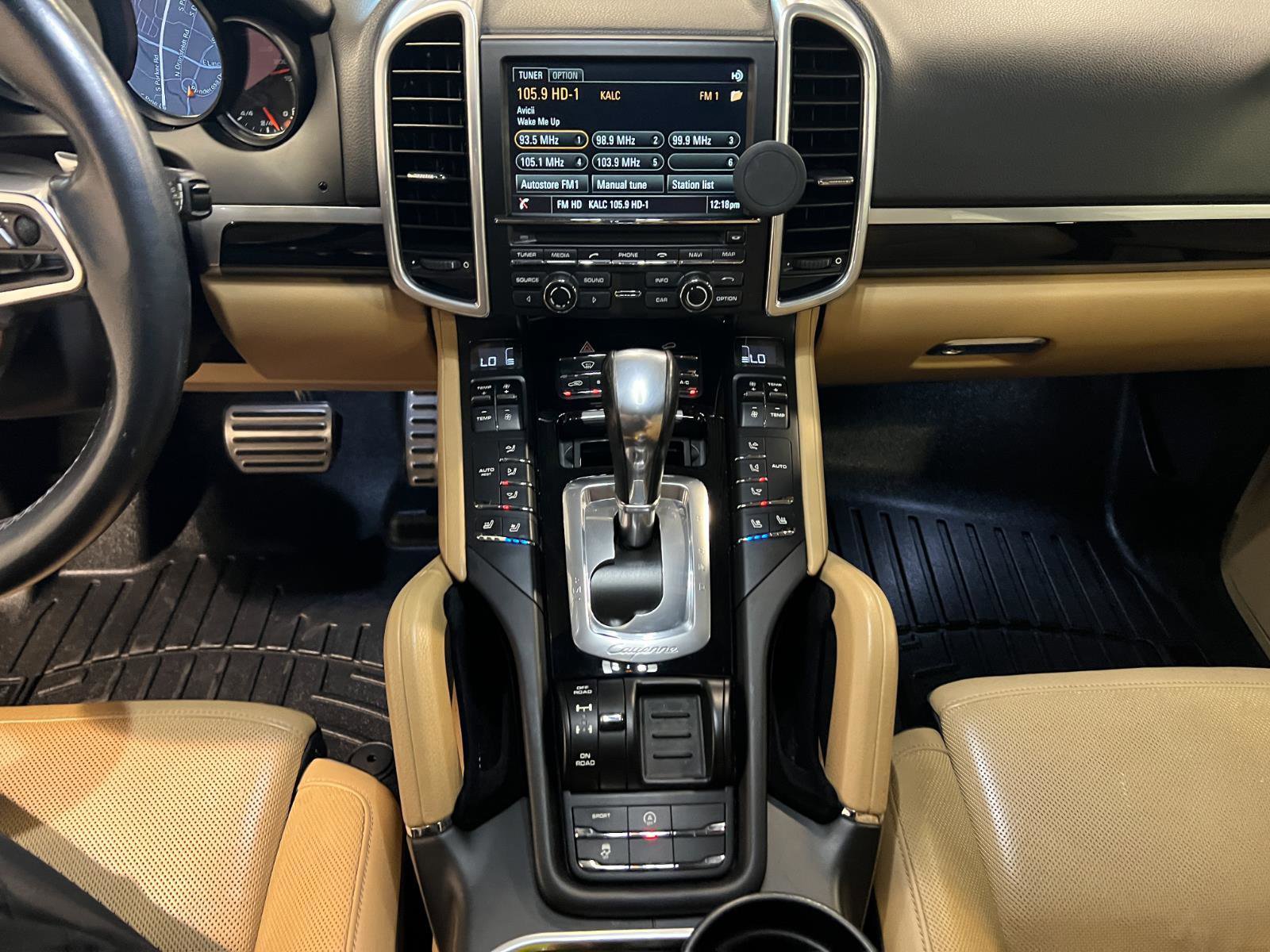 Used 2016 Porsche Cayenne S AWD/4WD image 16