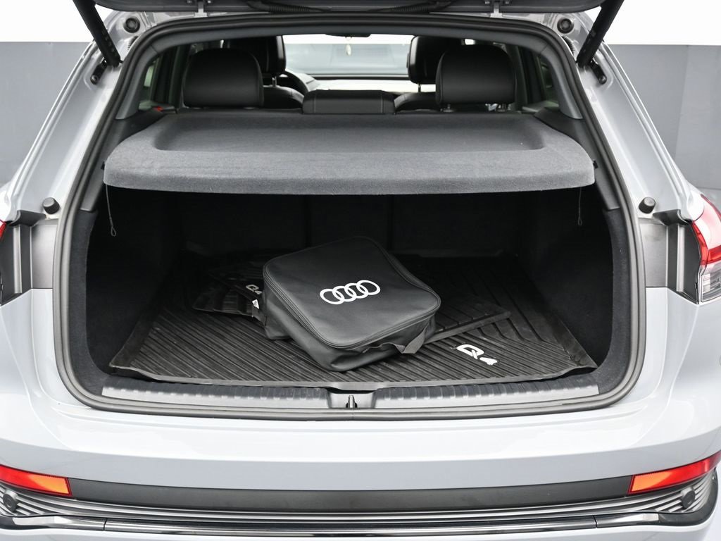 Used 2024 Audi Q4 e-tron Premium Plus w/ Premium Plus image 14