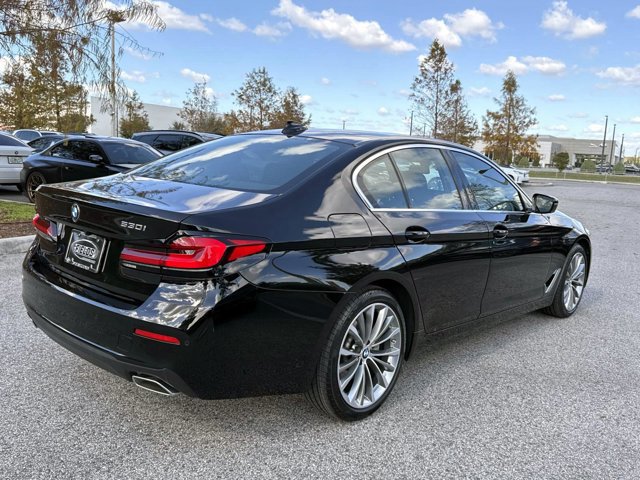 Certified 2023 BMW 530i w/ Convenience Package image 3