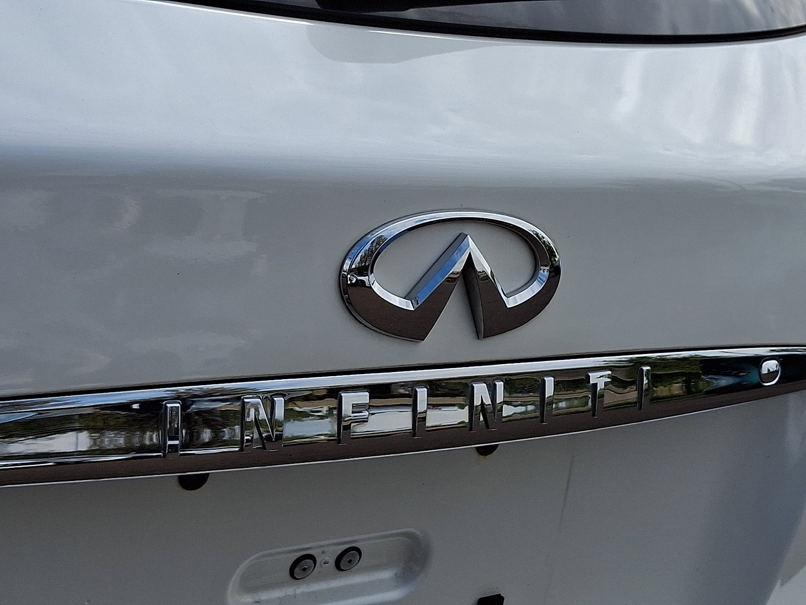 Used 2016 INFINITI QX50 AWD w/ Deluxe Touring Package image 29