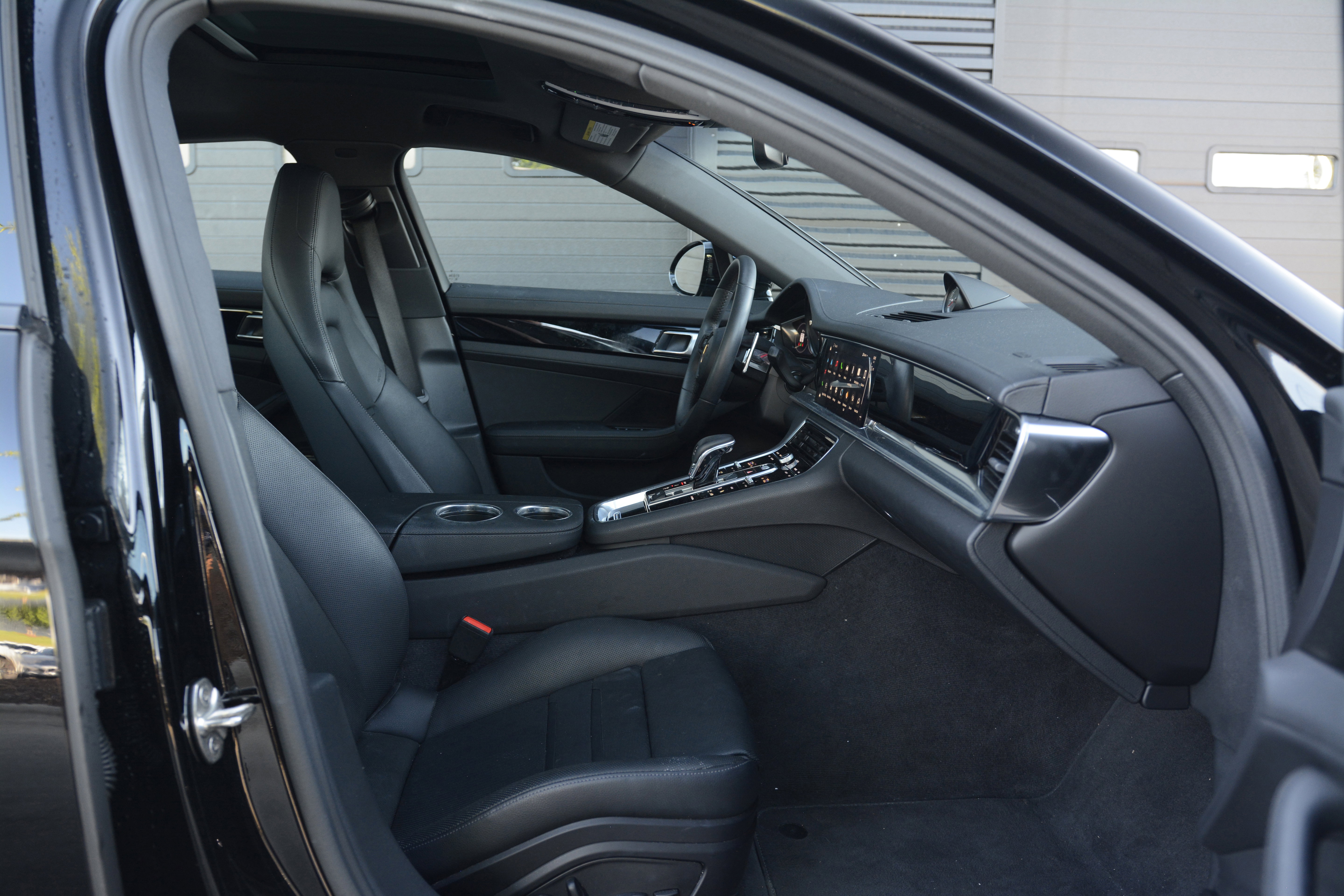 Certified 2023 Porsche Panamera image 27