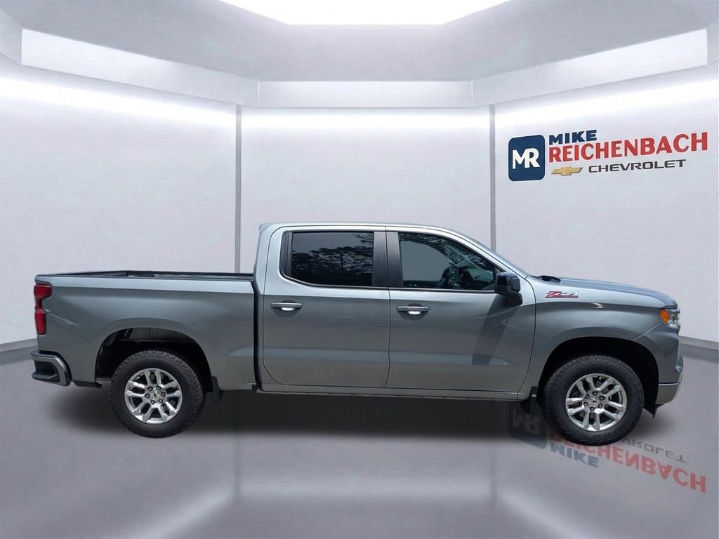 Used 2024 Chevrolet Silverado 1500 RST w/ Z71 Off-Road Package AWD/4WD image 3