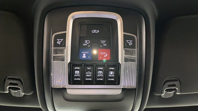 Used 2025 RAM 1500 Laramie w/ Sport Appearance Package AWD/4WD image 33