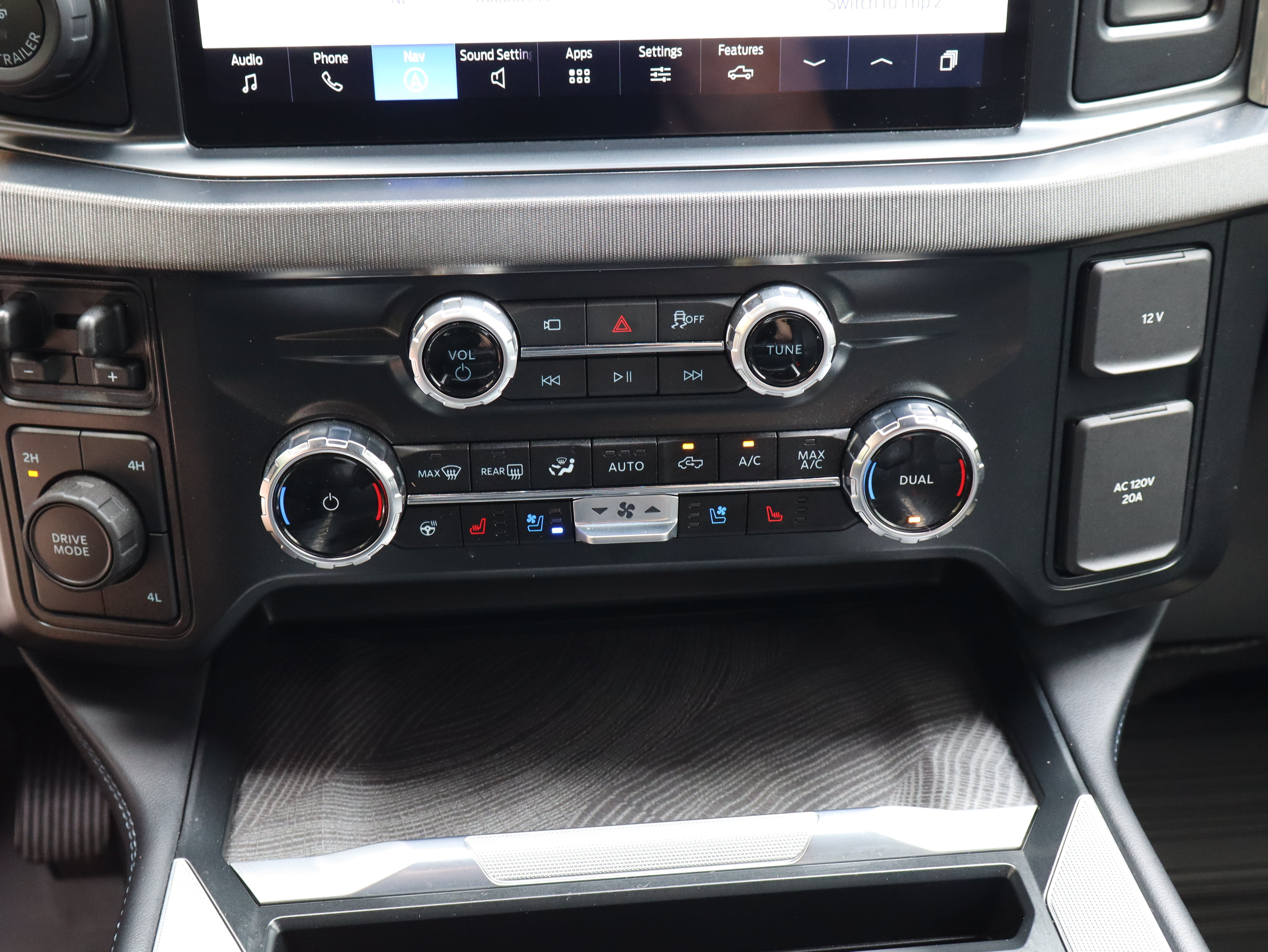 Used 2025 Ford F450 Platinum w/ FX4 Off-Road Package AWD/4WD image 41