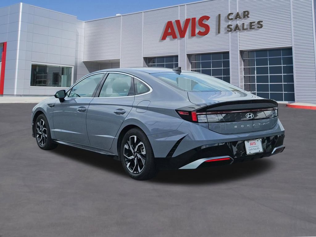 Used 2025 Hyundai Sonata SEL FWD image 3