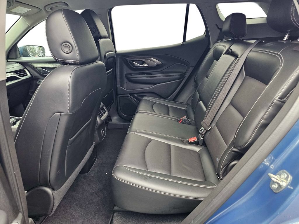 Used 2024 GMC Terrain SLT AWD/4WD image 32