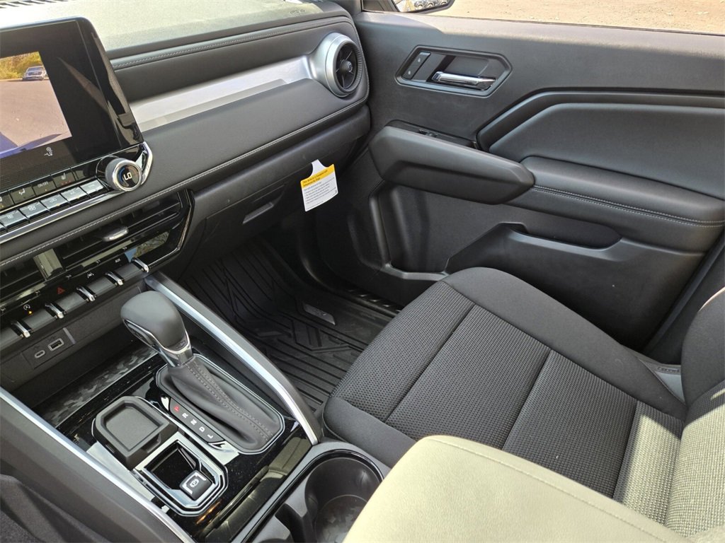 New 2026 Chevrolet Colorado LT image 18