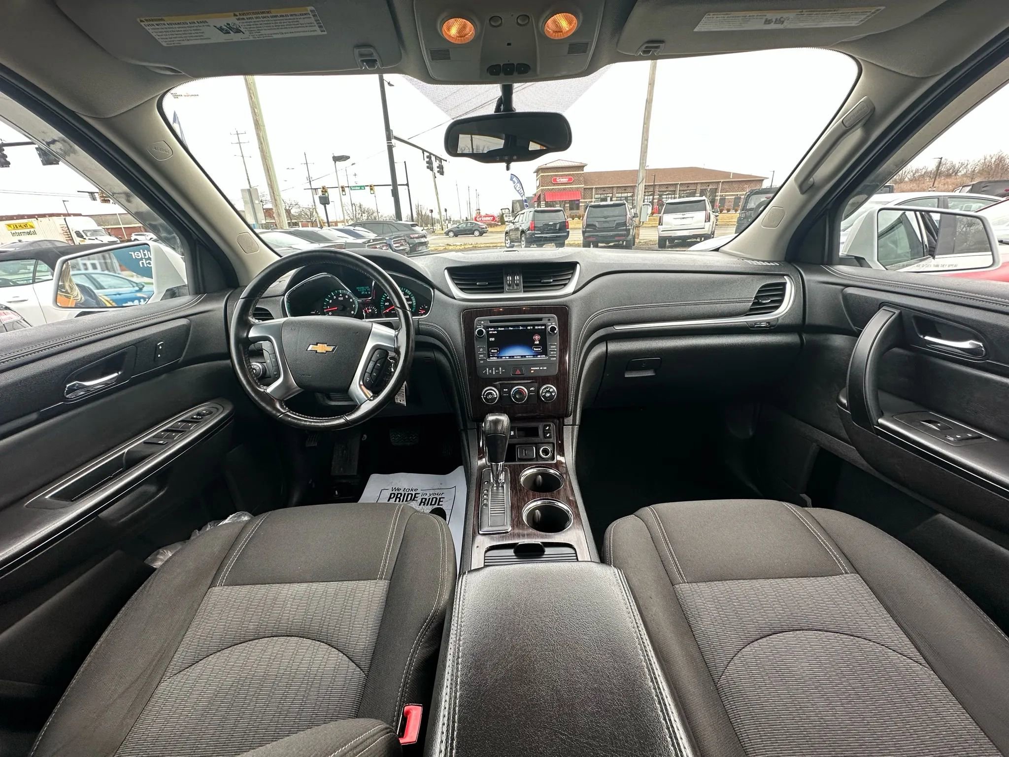 Used 2017 Chevrolet Traverse LT w/ Style and Technology Package image 19