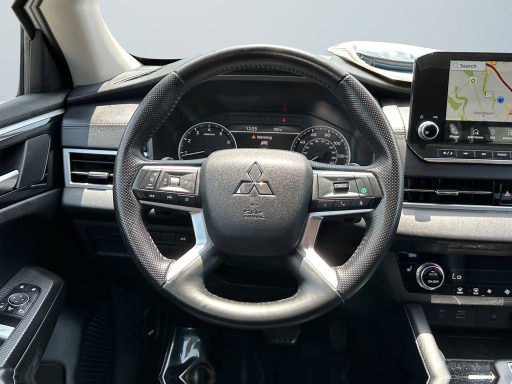 Used 2024 Mitsubishi Outlander SE FWD image 12