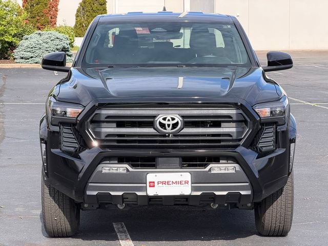 Certified 2025 Toyota Tacoma SR5 AWD/4WD image 9