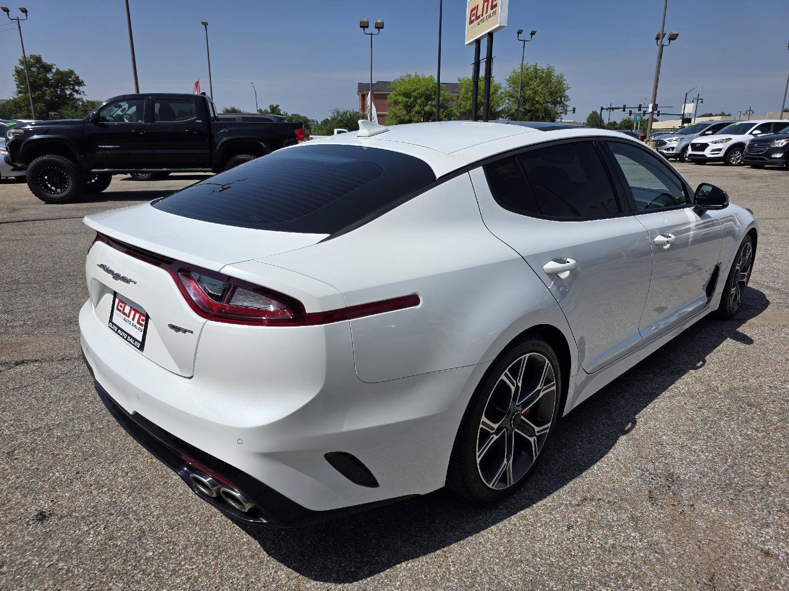 Used 2021 Kia Stinger GT2 RWD image 5