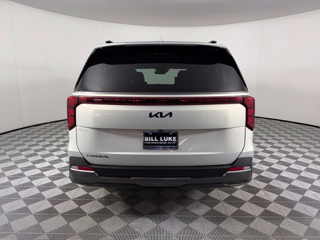 Used 2025 Kia Carnival SX FWD image 10