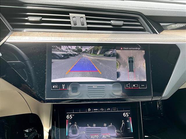 Used 2022 Audi e-tron Premium AWD/4WD image 23