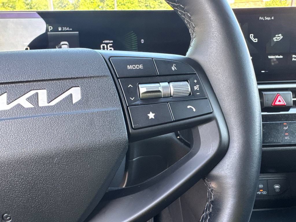 Used 2026 Kia Sportage LX FWD image 25