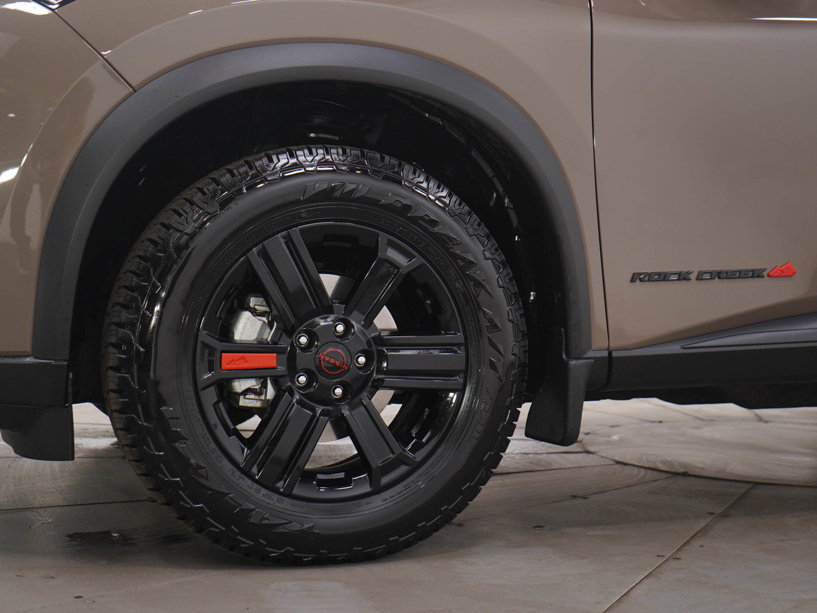 Used 2025 Nissan Rogue SV w/ Rock Creek Premium Package image 32