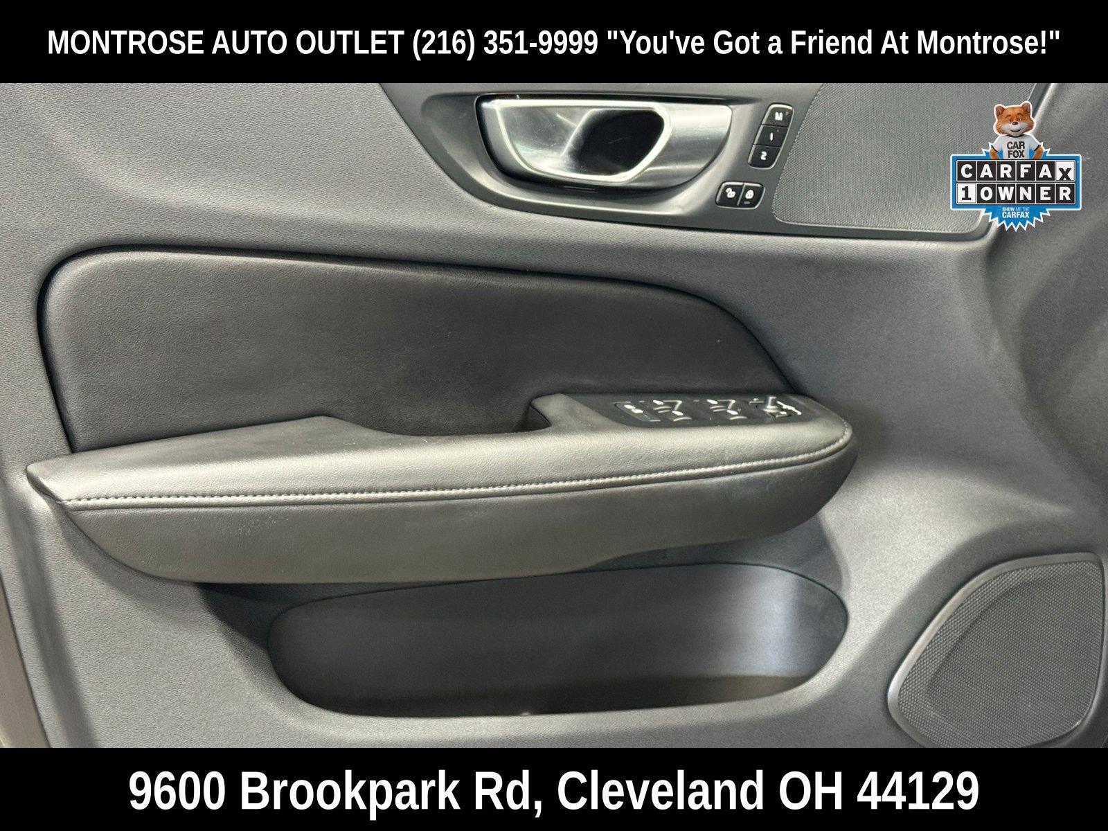 Used 2025 Volvo V60 B5 Cross Country Plus image 11