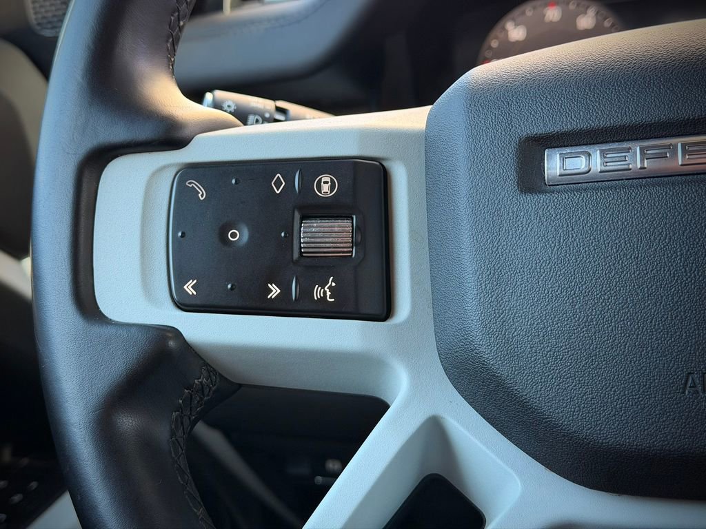 Used 2024 Land Rover Defender 110 X-Dynamic SE image 23