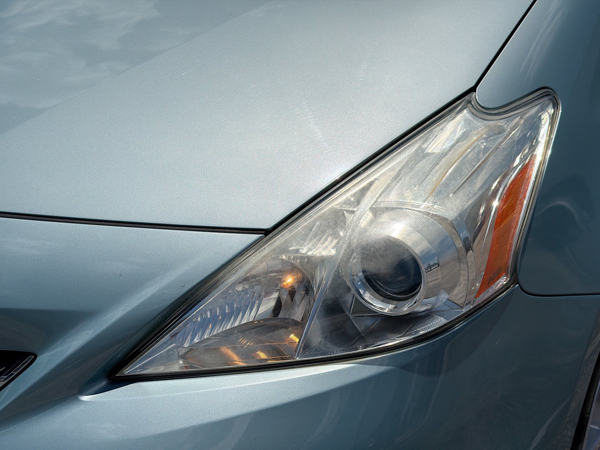 Used 2014 Toyota Prius V Two FWD image 9