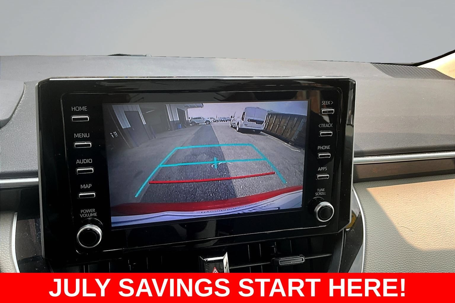 Used 2020 Toyota Corolla LE FWD image 13