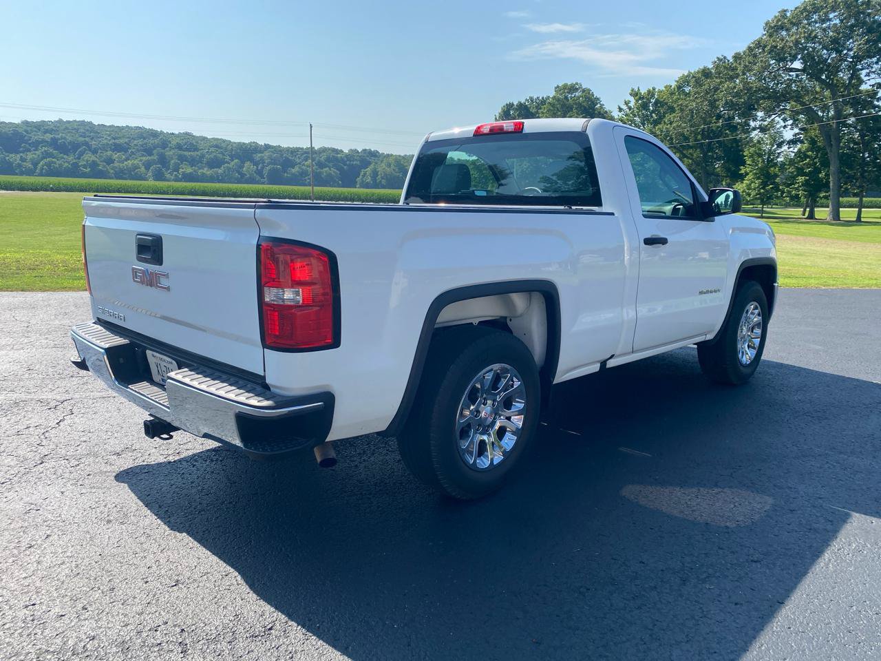 Used 2018 GMC Sierra 1500 2WD Regular Cab w/ Sierra Convenience Package image 2