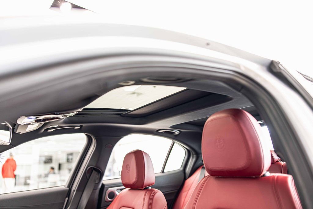 New 2025 Alfa Romeo Giulia AWD w/ Driving Assist Package image 19