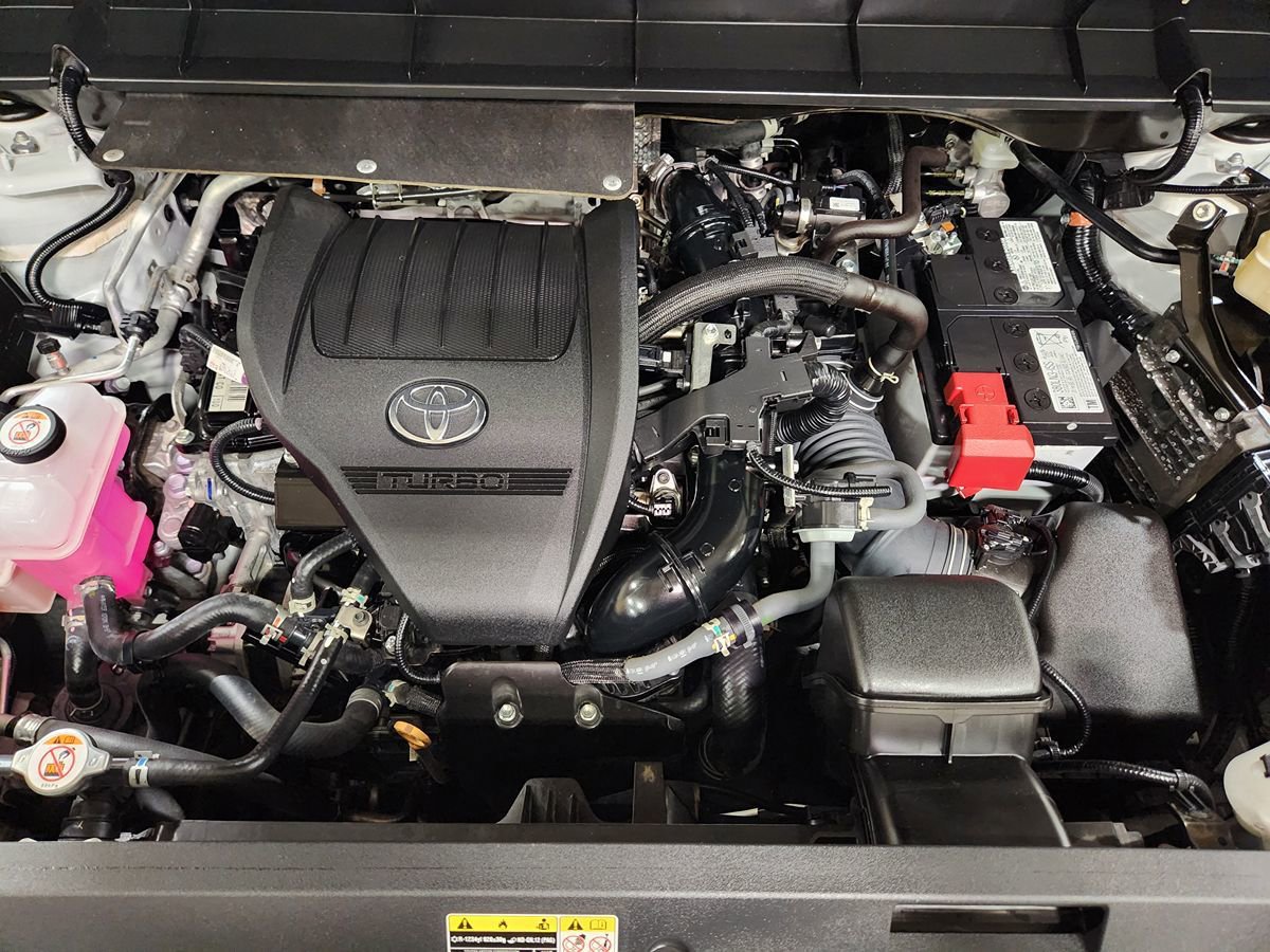 Used 2024 Toyota Highlander XLE FWD image 54