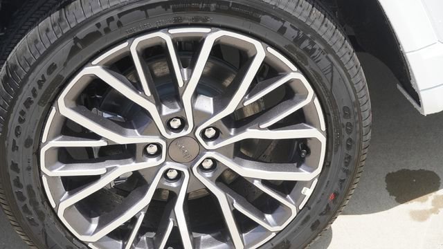 New 2026 Jeep Grand Cherokee L Summit AWD/4WD image 11