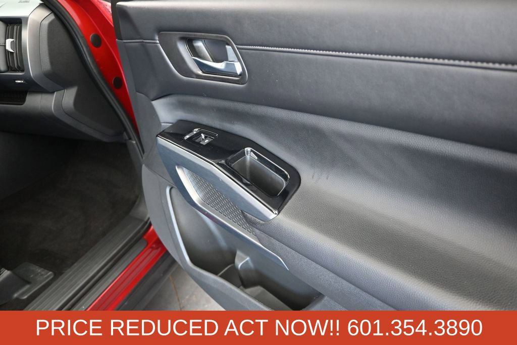 Used 2023 Nissan Pathfinder SL w/ SL Premium Package FWD image 24