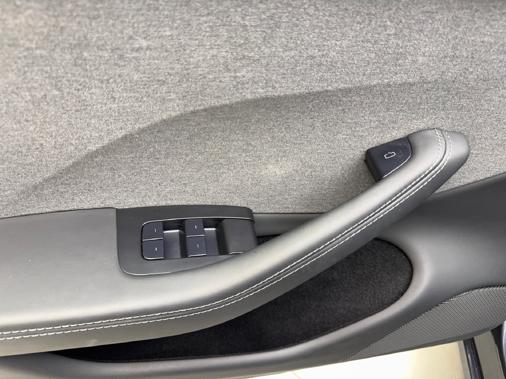 Used 2024 Tesla Model 3 Long Range RWD image 31