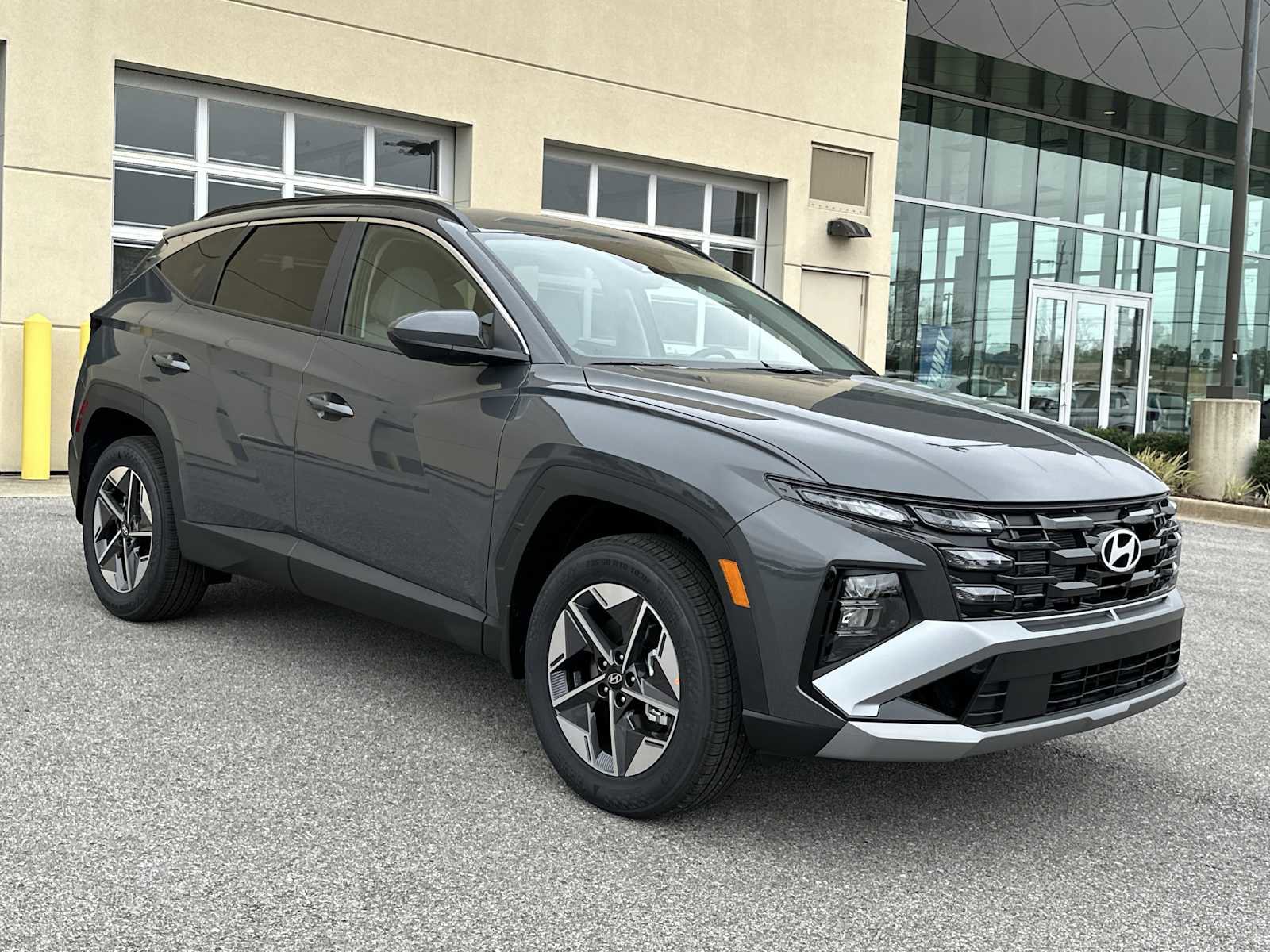 New 2026 Hyundai Tucson SEL image 2