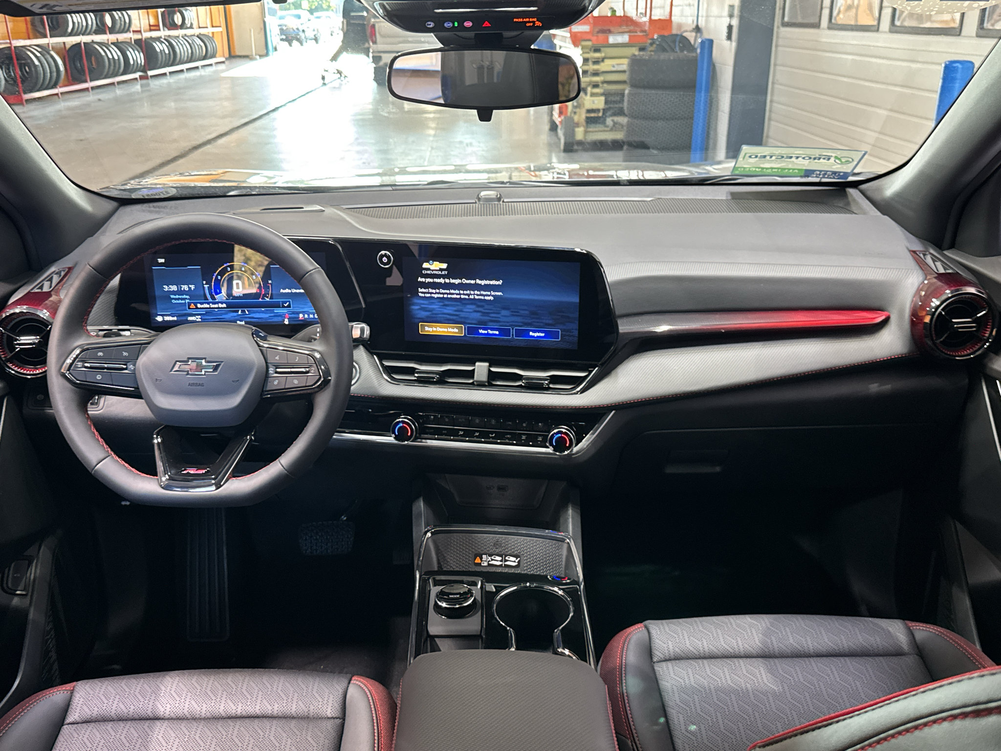 New 2027 Chevrolet Equinox RS w/ Convenience Package III AWD/4WD image 13