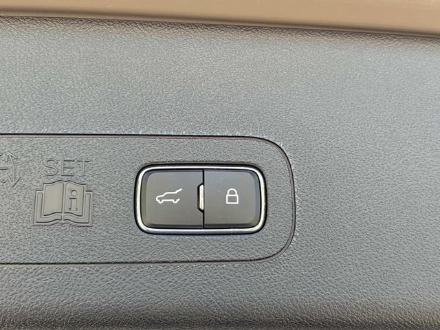 New 2025 Lincoln Aviator AWD w/ Equipment Group 101A image 13