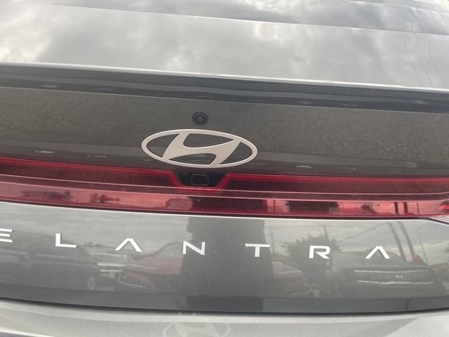 Certified 2025 Hyundai Elantra Sport FWD image 20