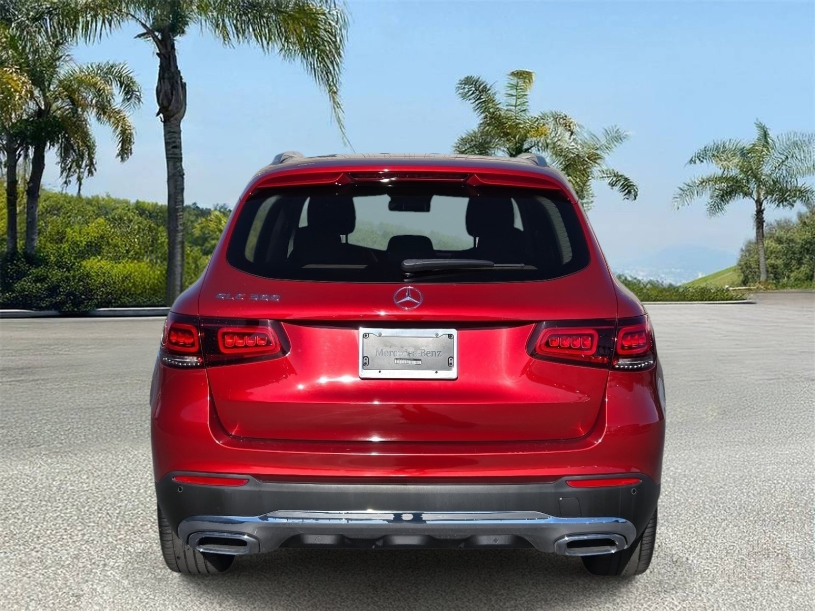 Used 2022 Mercedes-Benz GLC 300 w/ Premium Package Lite image 5