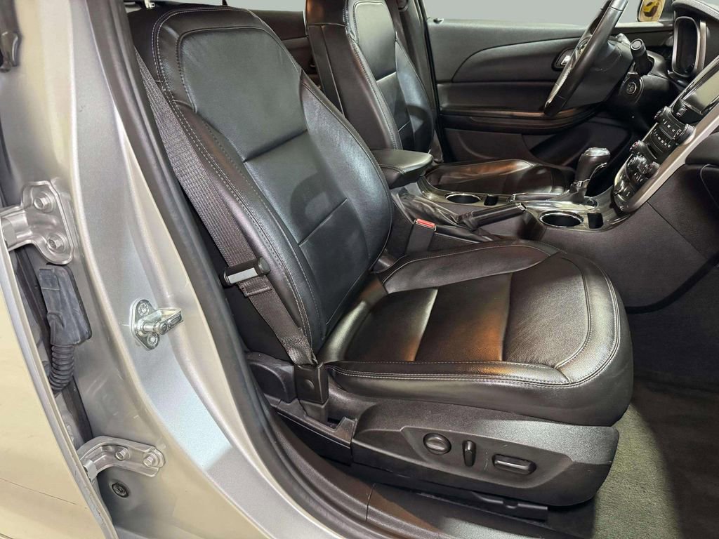 Used 2015 Chevrolet Malibu LTZ FWD image 23
