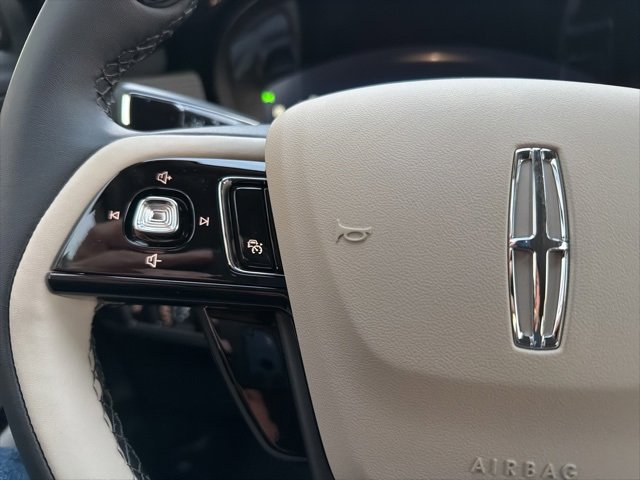 New 2026 Lincoln Corsair Premiere image 16