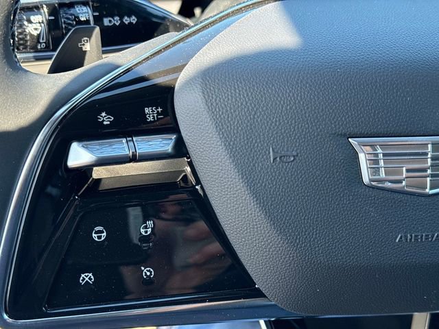 New 2026 Cadillac Optiq Luxury 2 image 26